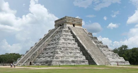 https___blogs-images.forbes.com_davidbressan_files_2018_10_SCHWEN_El_Castillo.jpg